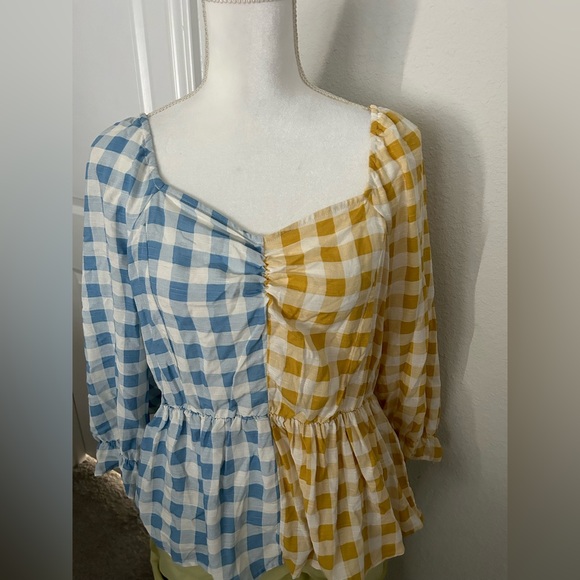 2 blouses size large - Picture 1 of 9